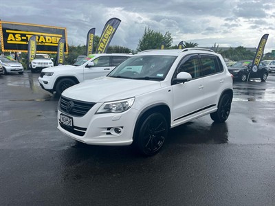 2010 Volkswagen TIGUAN - Thumbnail