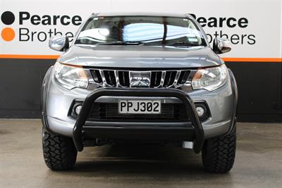 2017 Mitsubishi Triton - Thumbnail