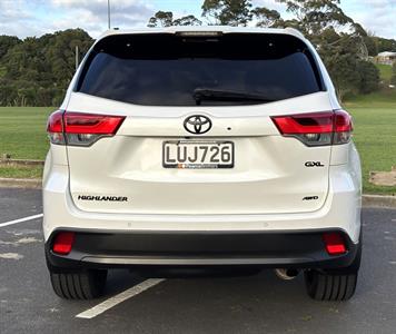 2018 Toyota Highlander - Thumbnail