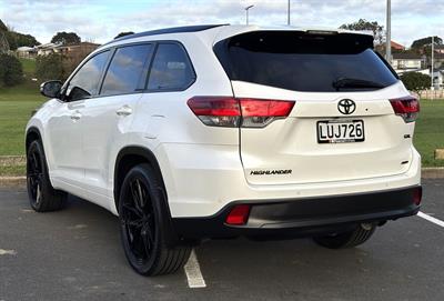 2018 Toyota Highlander - Thumbnail