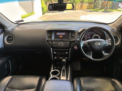 2018 Nissan Pathfinder - Thumbnail