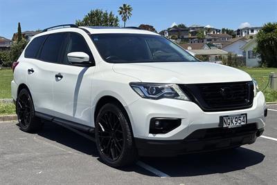 2018 Nissan Pathfinder - Thumbnail