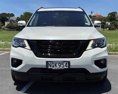 2018 Nissan Pathfinder - Thumbnail