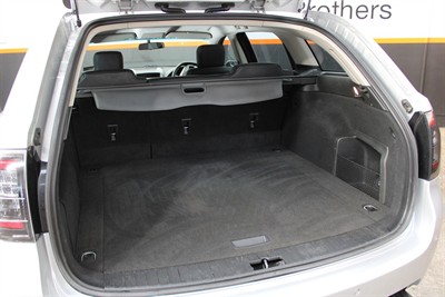 2008 Holden COMMODORE - Thumbnail