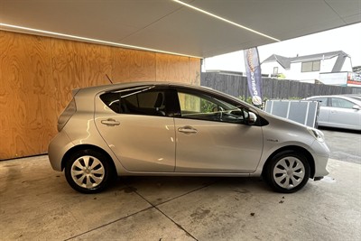 2014 Toyota Aqua - Thumbnail