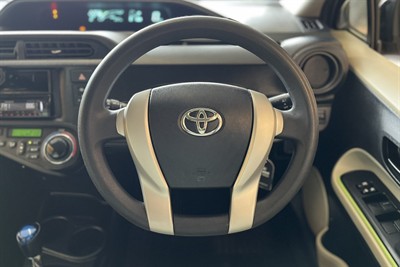 2014 Toyota Aqua - Thumbnail