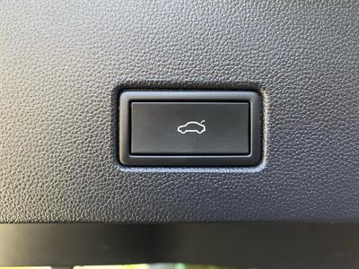 2021 Volkswagen T-Roc - Thumbnail