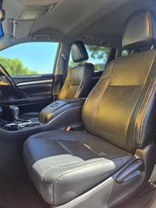 2017 Toyota Highlander - Thumbnail