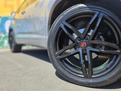 2017 Toyota Highlander - Thumbnail