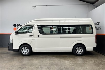 2011 Toyota Hiace - Thumbnail