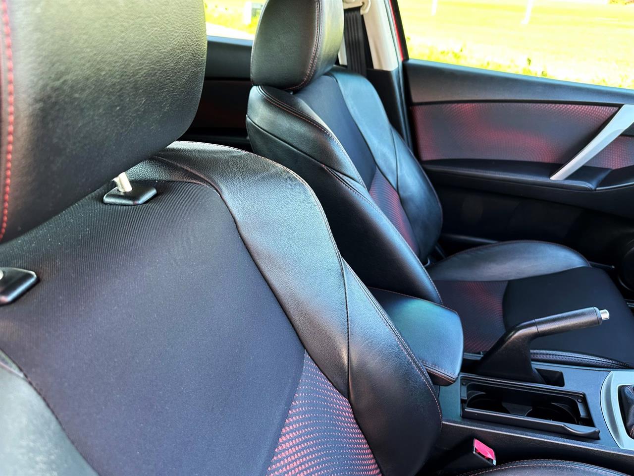 2010 Mazda Axela