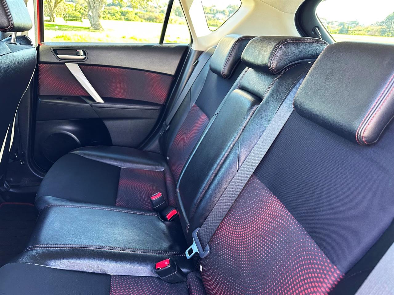 2010 Mazda Axela