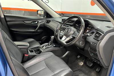 2017 Nissan X-Trail - Thumbnail