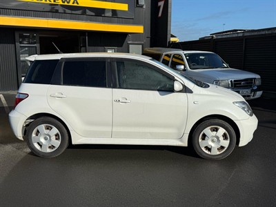 2007 Toyota Ist - Thumbnail
