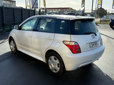 2007 Toyota Ist - Thumbnail