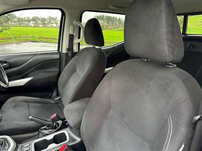 2017 Nissan Navara - Thumbnail