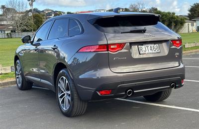 2017 Jaguar F-Pace - Thumbnail