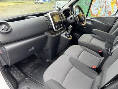 2022 Mitsubishi Express - Thumbnail