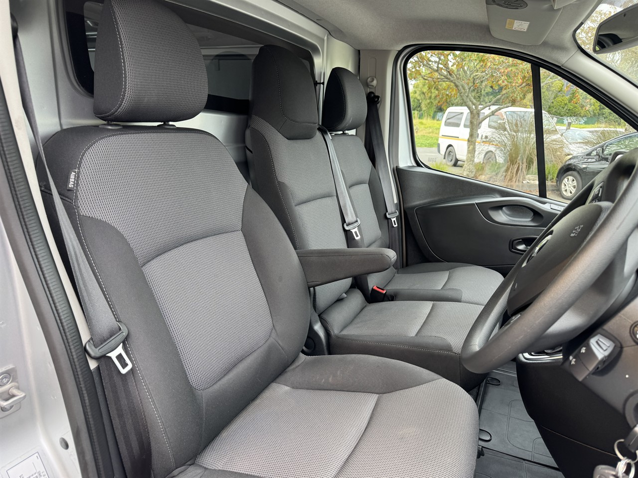 2022 Mitsubishi Express