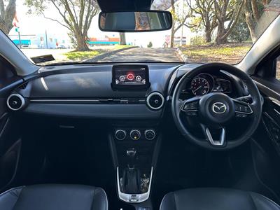 2021 Mazda 2 - Thumbnail