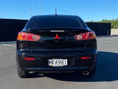 2008 Mitsubishi Galant - Thumbnail