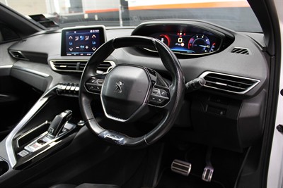 2018 Peugeot 5008 - Thumbnail