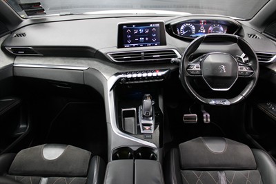 2018 Peugeot 5008 - Thumbnail