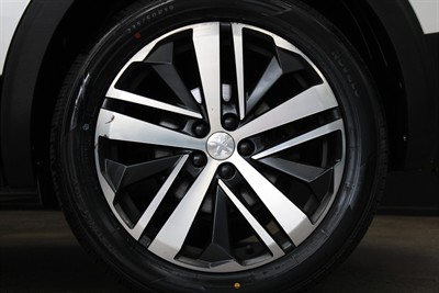 2018 Peugeot 5008 - Thumbnail