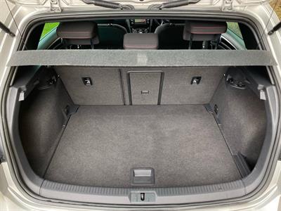 2016 Volkswagen Golf - Thumbnail