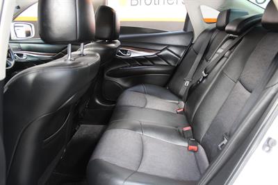 2010 Nissan Fuga - Thumbnail