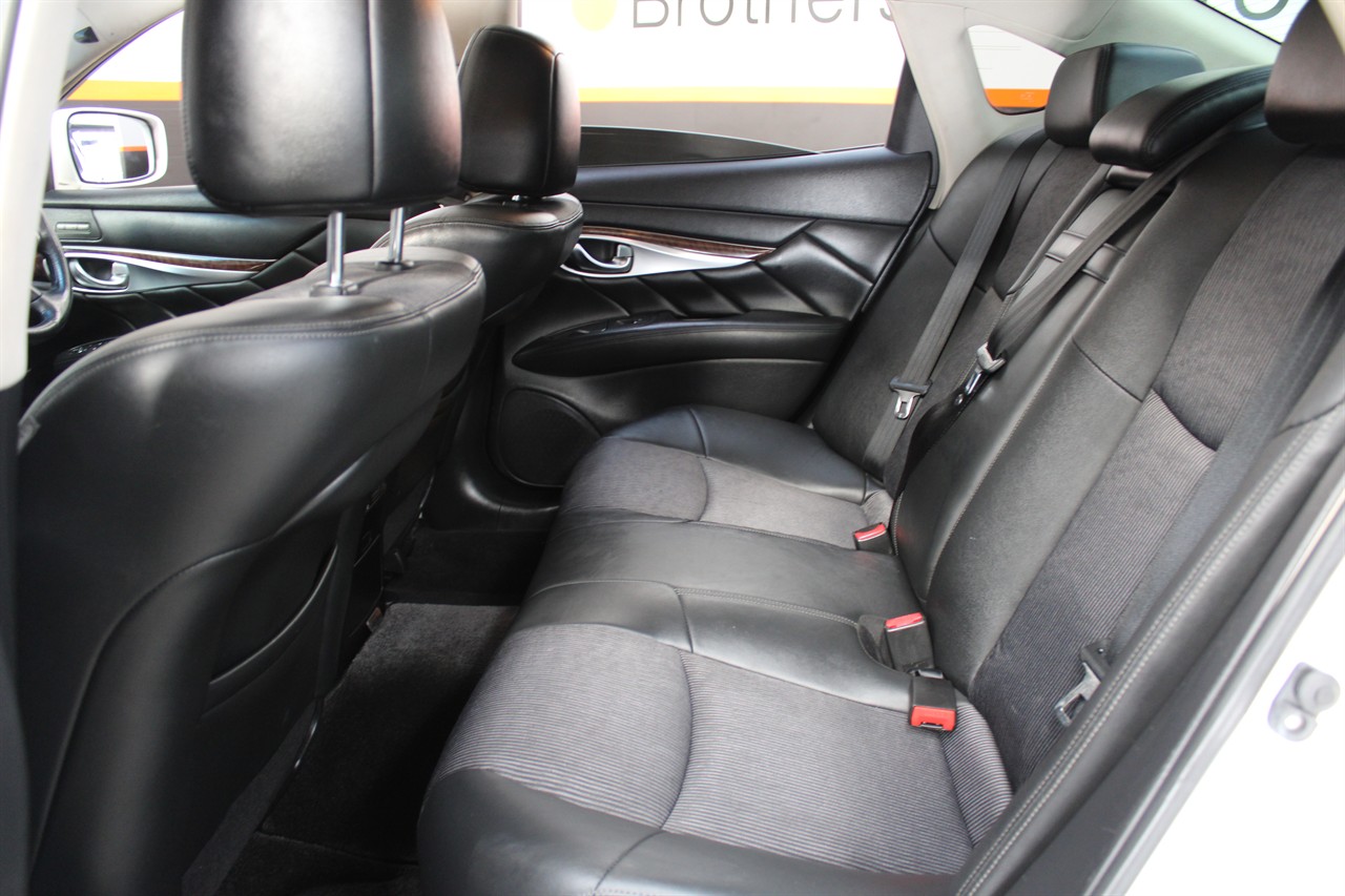 2010 Nissan Fuga