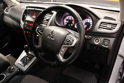 2022 Mitsubishi Triton - Thumbnail