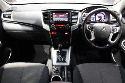 2022 Mitsubishi Triton - Thumbnail