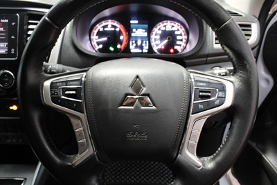 2022 Mitsubishi Triton - Thumbnail