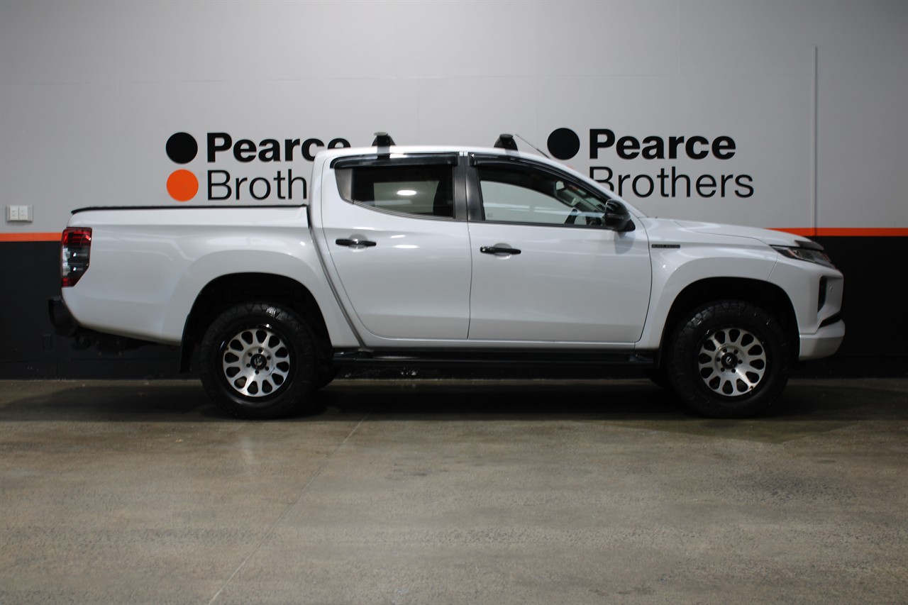 2022 Mitsubishi Triton