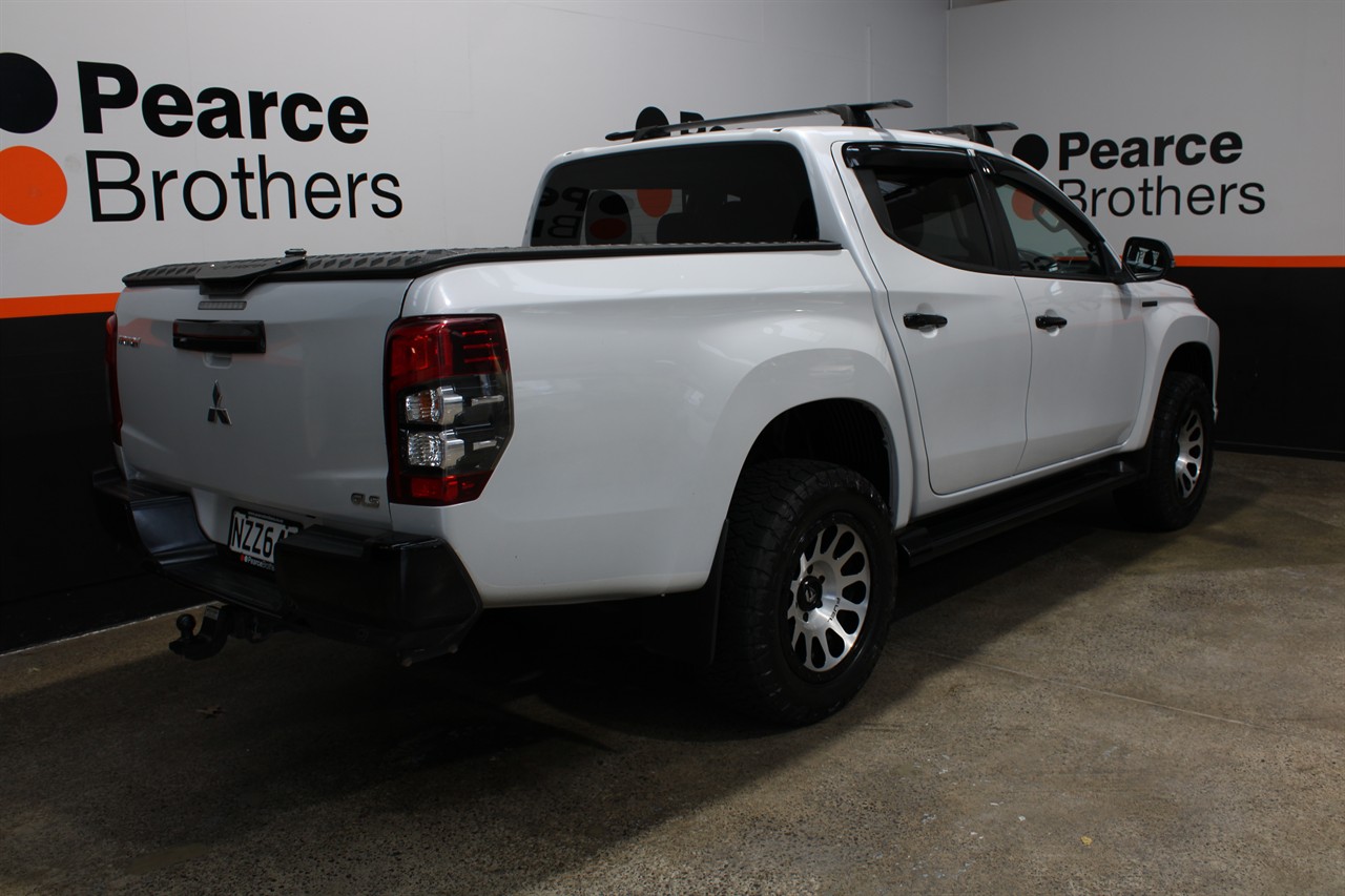 2022 Mitsubishi Triton