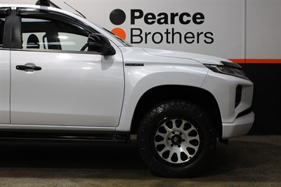 2022 Mitsubishi Triton - Thumbnail