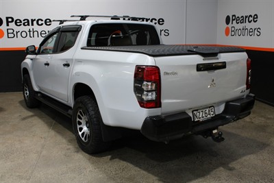 2022 Mitsubishi Triton - Thumbnail