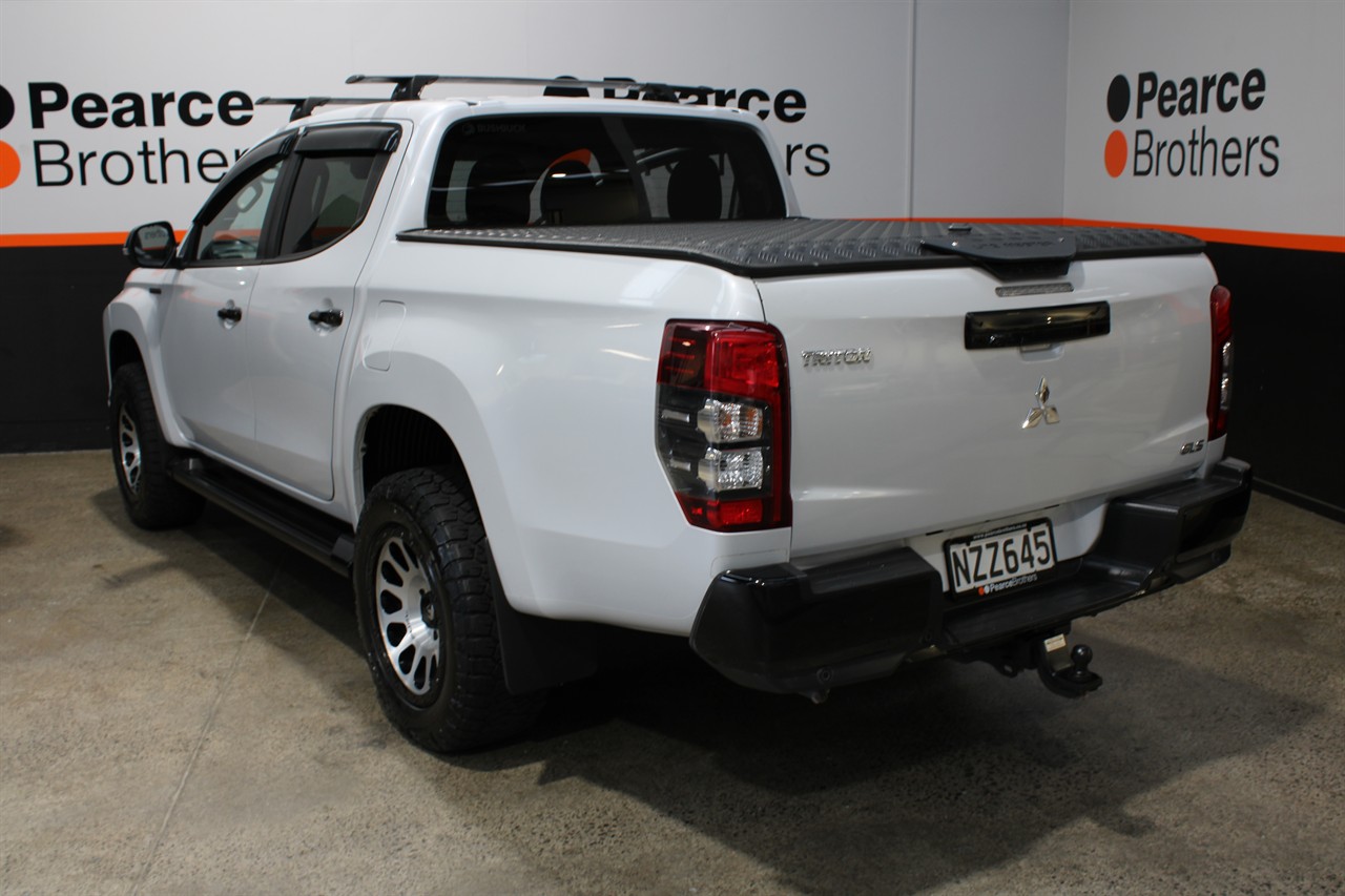 2022 Mitsubishi Triton