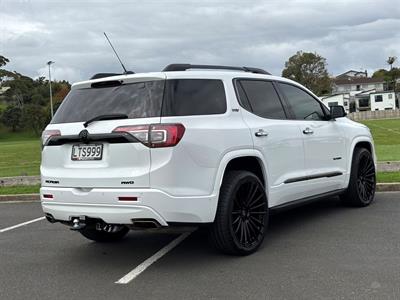 2018 Holden Acadia - Thumbnail