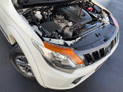 2017 Mitsubishi Triton - Thumbnail