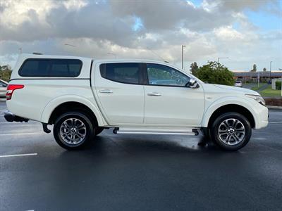 2017 Mitsubishi Triton - Thumbnail