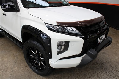 2020 Mitsubishi Triton - Thumbnail