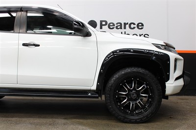 2020 Mitsubishi Triton - Thumbnail