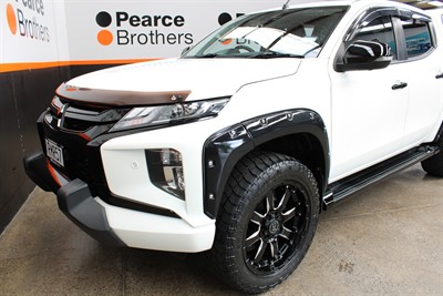 2020 Mitsubishi Triton - Thumbnail