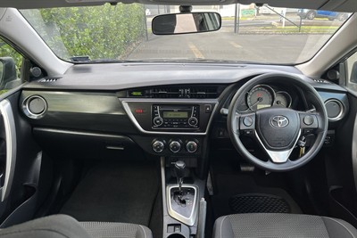 2013 Toyota Corolla - Thumbnail
