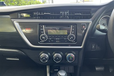 2013 Toyota Corolla - Thumbnail