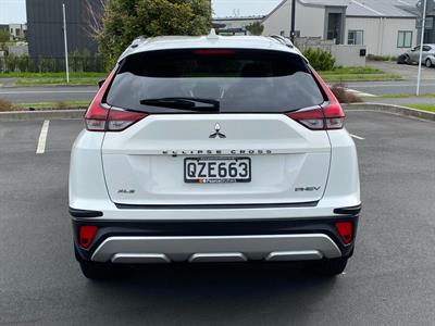 2022 Mitsubishi Eclipse Cross - Thumbnail