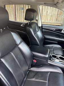 2019 Nissan Pathfinder - Thumbnail