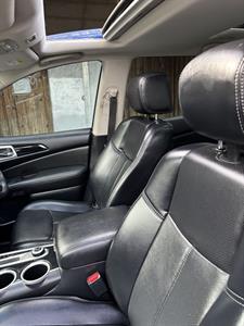 2019 Nissan Pathfinder - Thumbnail